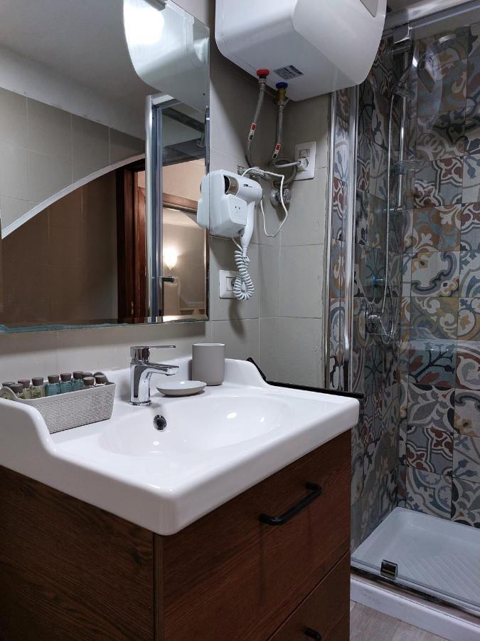 Casa Ninetta - Spaccanapoli - Il Tipico Pianterreno Della Napoli Antica! Extérieur photo